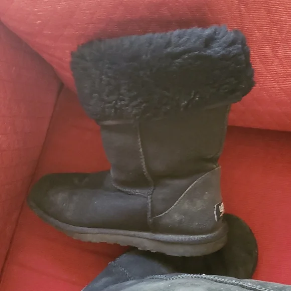 Uggs - Women's Black Uggs Size 6 - Picture 9 of 9